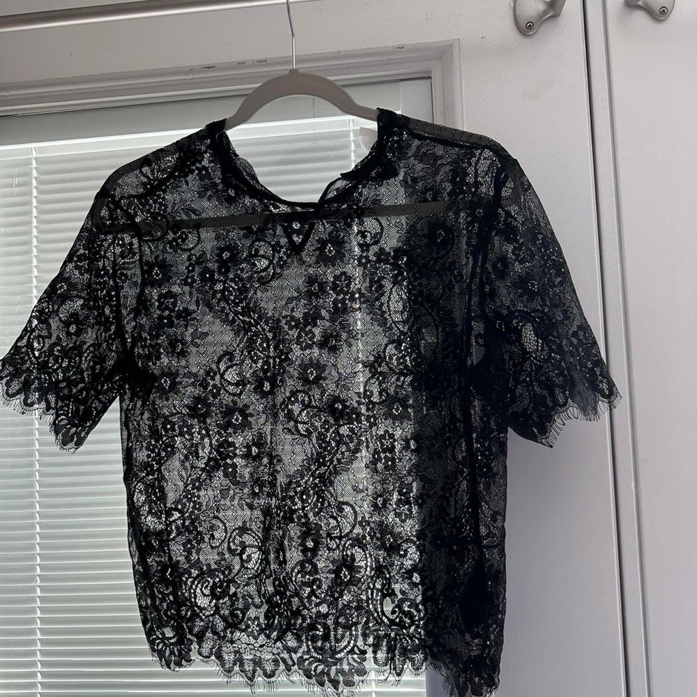 Mock neck lace blouse